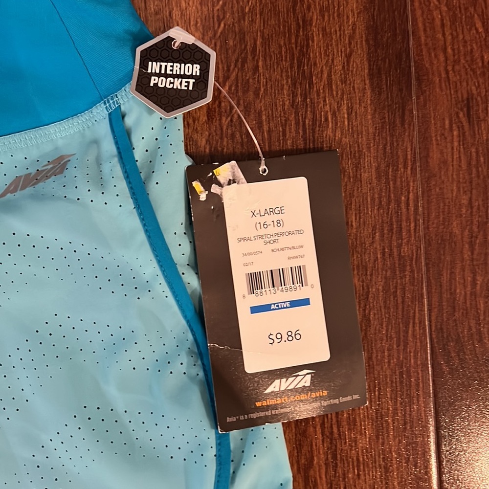NWT Avis Turquoise Running Shorts - Picture 2 of 8